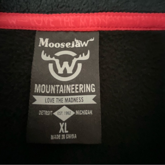 MooseJaw Mountaineering 1/2 zip fleece pullover Size XL (P1) - Picture 7 of 8
